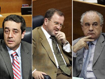 De izquierda a derecha, el vicepresidente Víctor Campos y los consejeros Alejandro Font de Mora y Rafael Blasco durante el pleno de ayer.