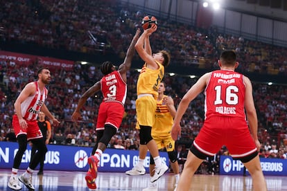 Euroliga Canaan trata de taponar el lanzamiento de Jokubaitis.
