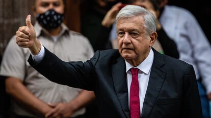 El presidente de México, Andrés Manuel López Obrador, el domingo después de emitir su voto en las urnas.