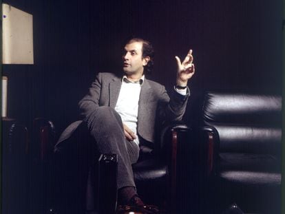 Salman Rushdie, retratado por Francisco Ontañón para EL PAÍS en 1984.