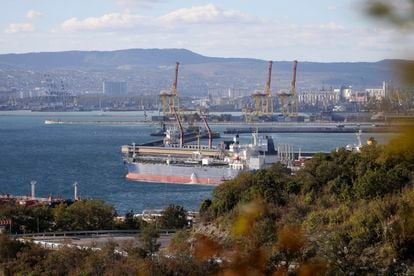 Un buque petrolero, a mediados de octubre en el puerto de Novorossiysk (Rusia).