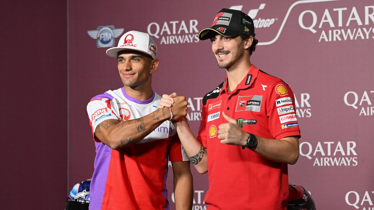 Martín y Bagnaia se retan por el Mundial bajo las luces de Qatar | Motociclismo | Deportes