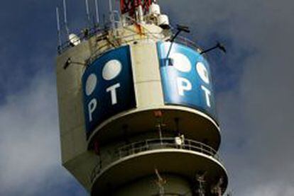 Logotipo de Portugal Telecom en las instalaciones de la compa&ntilde;&iacute;a.