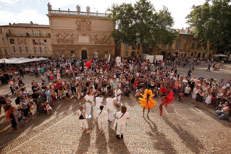 Desfile de inauguración del festival de Aviñon en su edición de 2012.