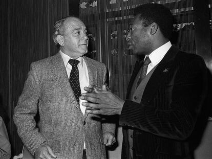 Alfredo Di Stéfano y Pelé, dos futbolistas que marcaron una era.