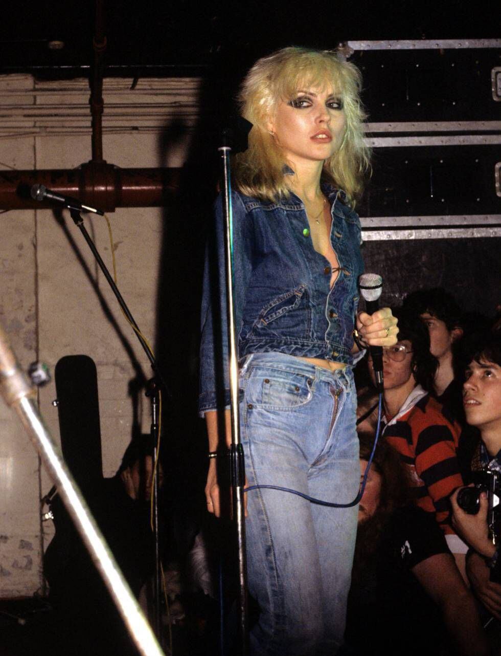 Debbie Harry, vocalista del grupo Blondie, en 1978.