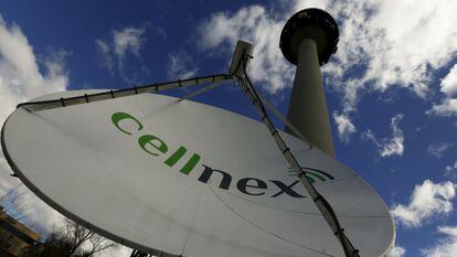 Antena con el logotipo de Cellnex