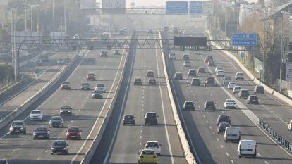 Tráfico en la autovía A-6, a la salida de Madrid.