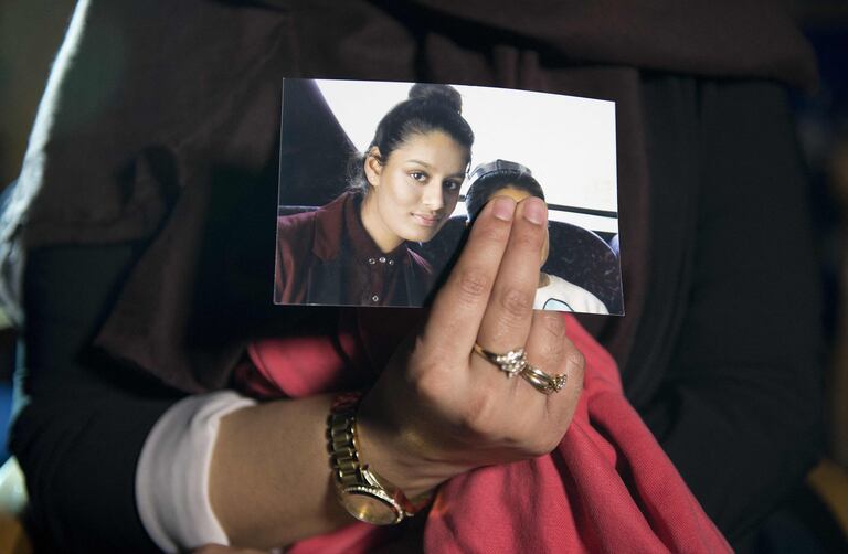 Shamina Begum's sister showed her photo in London in February 2015.