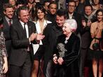 Josefina Molina con el Goya de Honor en la gala de los Goya en 2012.