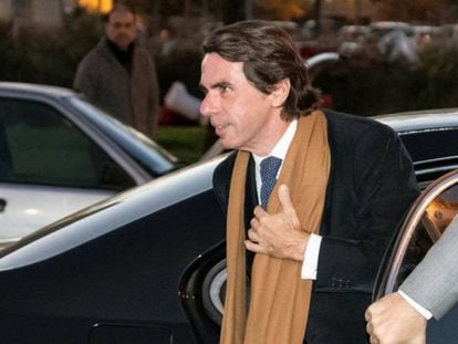 El expresidente del Gobierno, José María Aznar a su llegada a la presentación de su libro 'El futuro es hoy' en el Club Diario de Mallorca.