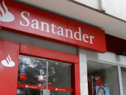 Santander extenderá la formación obligatoria en sostenibilidad a toda la plantilla