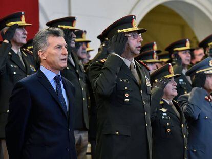 Mauricio Macri junto a la cúpula militar en el Día del Ejército.