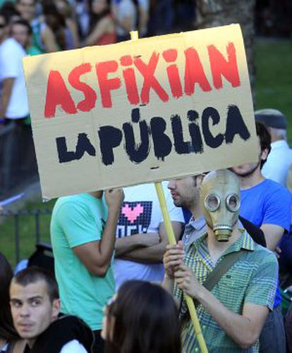Uno de los universitarios que se han manifestado en Sevilla.
