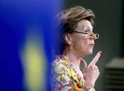 Neelie Kroes, comisaria de Competencia de la UE