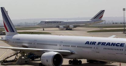 Dos aviones de Air France en Par&iacute;s (Francia). 