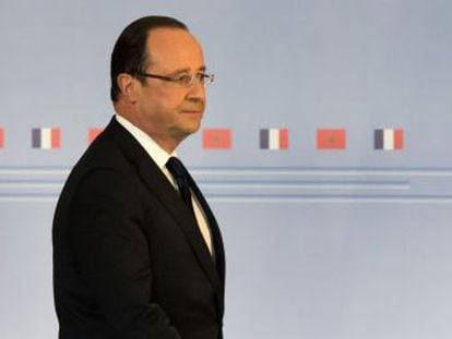 François Hollande se dispone a pronunciar un discurso en Rabat.