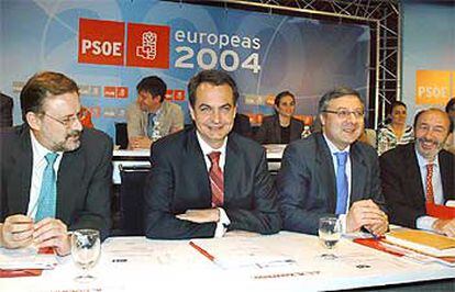 Rodríguez Zapatero, durante la reunión con los comités electorales de las federaciones socialistas.