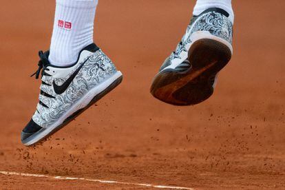 Detalle de un salto de Roger Federer durante el torneo de tenis Mutua Madrid Open en Madrid, el 7 de mayo de 2019.