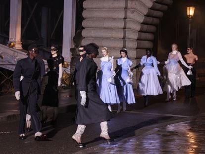El desfile de Martin Margiela como parte de la Semana de la Moda de París el 25 de enero de 2024 en París, Francia.