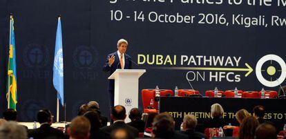 El secretario de Estado de EE UU, John Kerry, durante el encuentro en Ruanda, ayer.