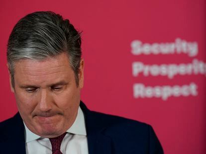 El líder del Partido Laborista británico, Keir Starmer, este lunes en la sede londinense de la formación