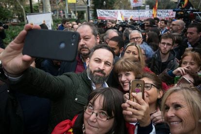 PP Y Cs Ahondan La Brecha Con Vox Diez Meses Después De La Protesta De ...