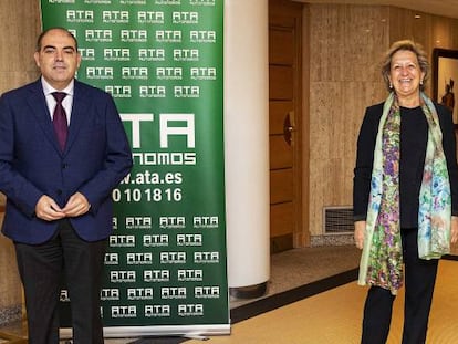 Lorenzo Amor, presidente de ATA; Pilar González de Frutos, presidenta de Unespa; y Ángel Martínez-Aldama , presidente de Inverco.