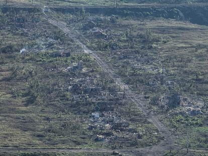 Vista tomada el 6 de septiembre de un conjunto de casas destruidas en la localidad de Andriivka, en la provincia ucrania de Donetsk.