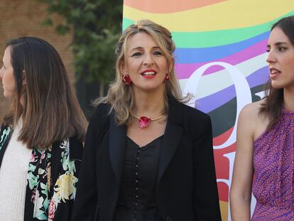 Yolanda Díaz, entre Ione Belarra (izquierda) e Irene Montero, en un acto el pasado 9 de junio.