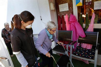 Residencia de ancianos en Polinyà (Barcelona), donde se han tomado medidas drásticas para evitar el virus.