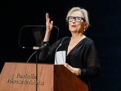 La actriz Meryl Streep, durante su discurso de agradecimiento del Premio Princesa de Asturias de las Artes, este viernes en el Teatro Campoamor, en Oviedo.
