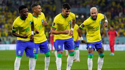 Desde la izquierda, Vinicius, Raphinha, Paquetá y Neymar celebran un gol el pasado lunes en el partido de Brasil ante Corea del Sur, en Doha.