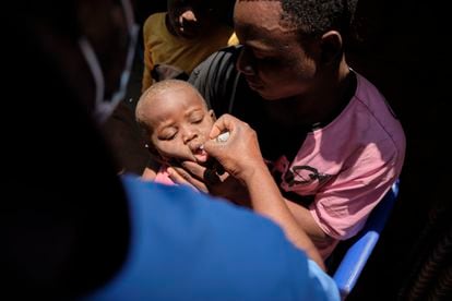 Entre el rechazo y la distancia: la lucha de Malaui contra la poliomielitis  | Fotos | Planeta Futuro | EL PAÍS