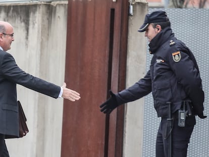 El coronel Diego Pérez de los Cobos a su llegada a la Audiencia Nacional para declarar en el juicio contra la cúpula de los Mossos por el 1-O, en 2020.