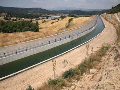 El canal Segarra-Garrigues cerca de Ponts. 