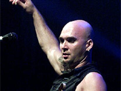 El cantante del grupo Sôber, durante su actuación del viernes.