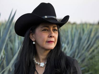La reina del tequila conquista ‘El País Semanal’