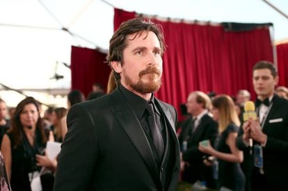 Christian Bale con 18 kilos menos durante una gala celebrada en Los Ángeles en 2016.