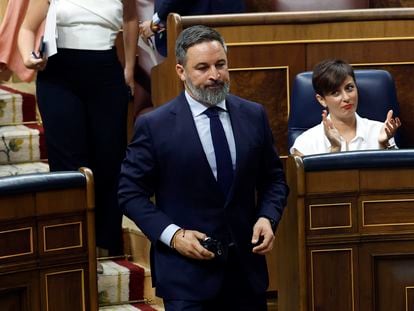 El líder de Vox, Santiago Abascal, abandonaba su escaño durante el debate del pleno del Congreso el martes.