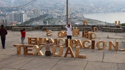 Obra expuesta en La Pan, uno de los espacios art&iacute;sticos autogestionados de Valpara&iacute;so.