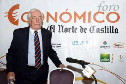 El alto comisionado del Gobierno para la Marca España, Carlos Espinosa de los Monteros, momentos antes de su intervención hoy en Valladolid en el Foro Económico organizado por el diario El Norte de Castilla.