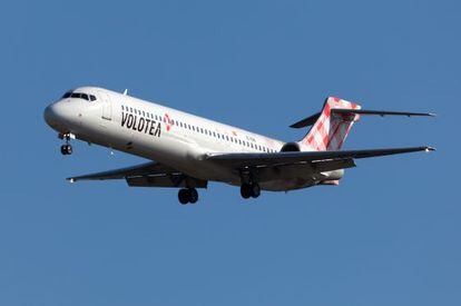 Un avión de Volotea en pleno vuelo