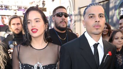 Rosalía y Rauw Alejandro, en la 23ª edición de los Grammy Latinos, el 17 de noviembre en Las Vegas.