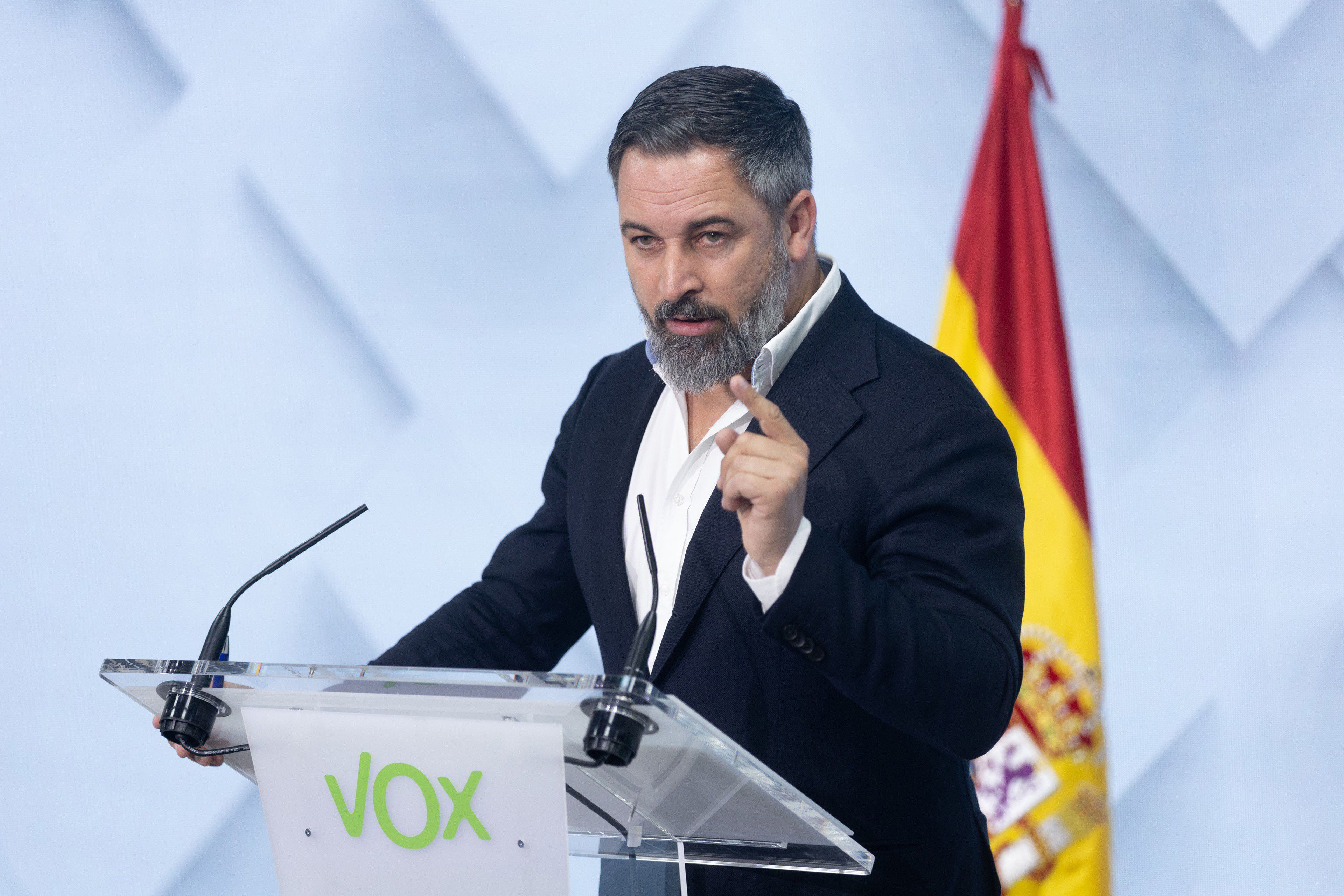 Ultimátum de Abascal a los gobiernos de coalición con el PP para que no acepten menores inmigrantes