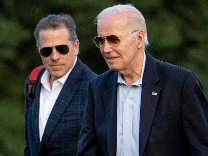 El presidente de Estados Unidos, Joe Biden, con su hijo, Hunter Biden, en junio pasado en Washington.