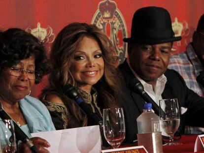 Katherine Jackson, La Toya Jackson, Tito Jackson y Jackie Jackson, en una imagen de archivo de 2011.