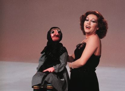 Mari Carmen y Doña Rogelia, en una actuación en 1980.