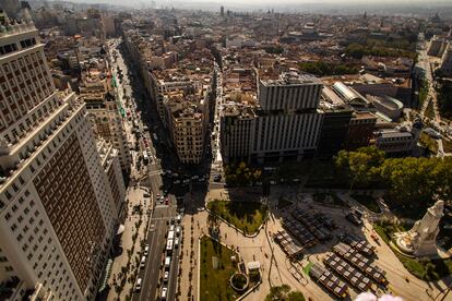 La plaza de España, vista desde Torre Madrid, en octubre.