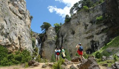 Senderistas en el parque de Cazorla, Segura y Las Villas.